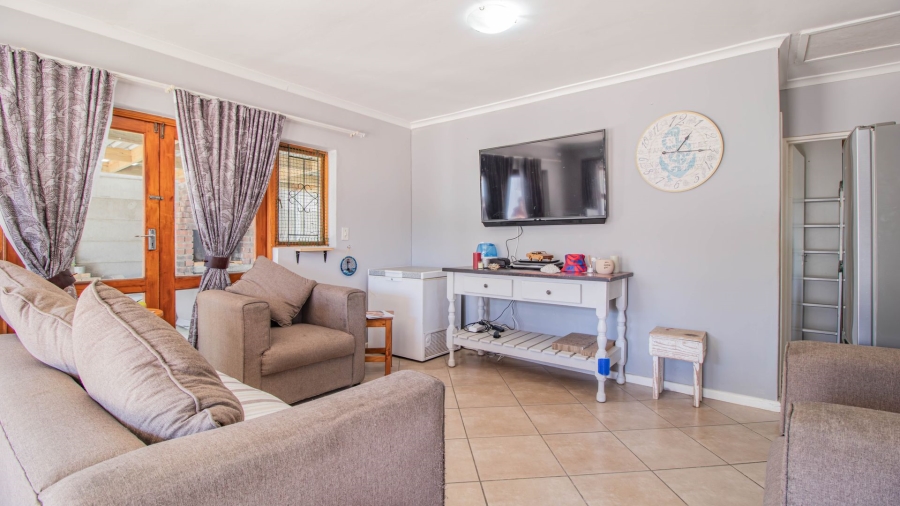 2 Bedroom Property for Sale in Admirals Park Western Cape